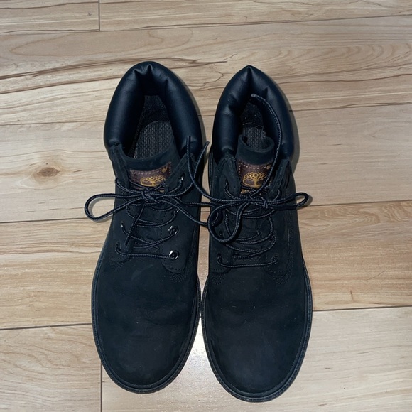 Timberland - Classic 6-Inch Waterproof Boot - Black - Size 4 (kids)/5.5 (womens) - Picture 5 of 6